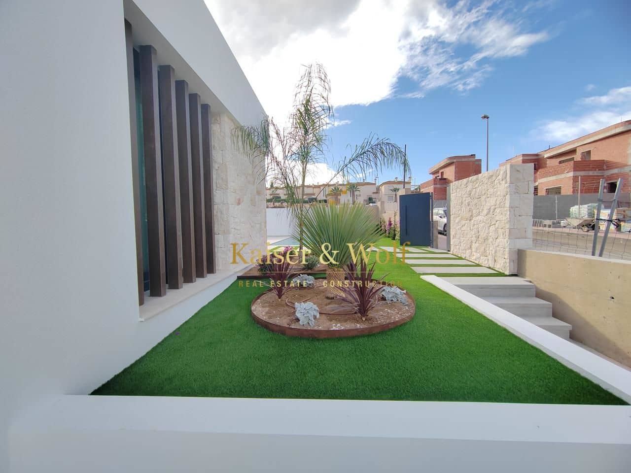 3 bedroom Villa for sale in Rojales with pool - € 575,000 (Ref: 8439439)