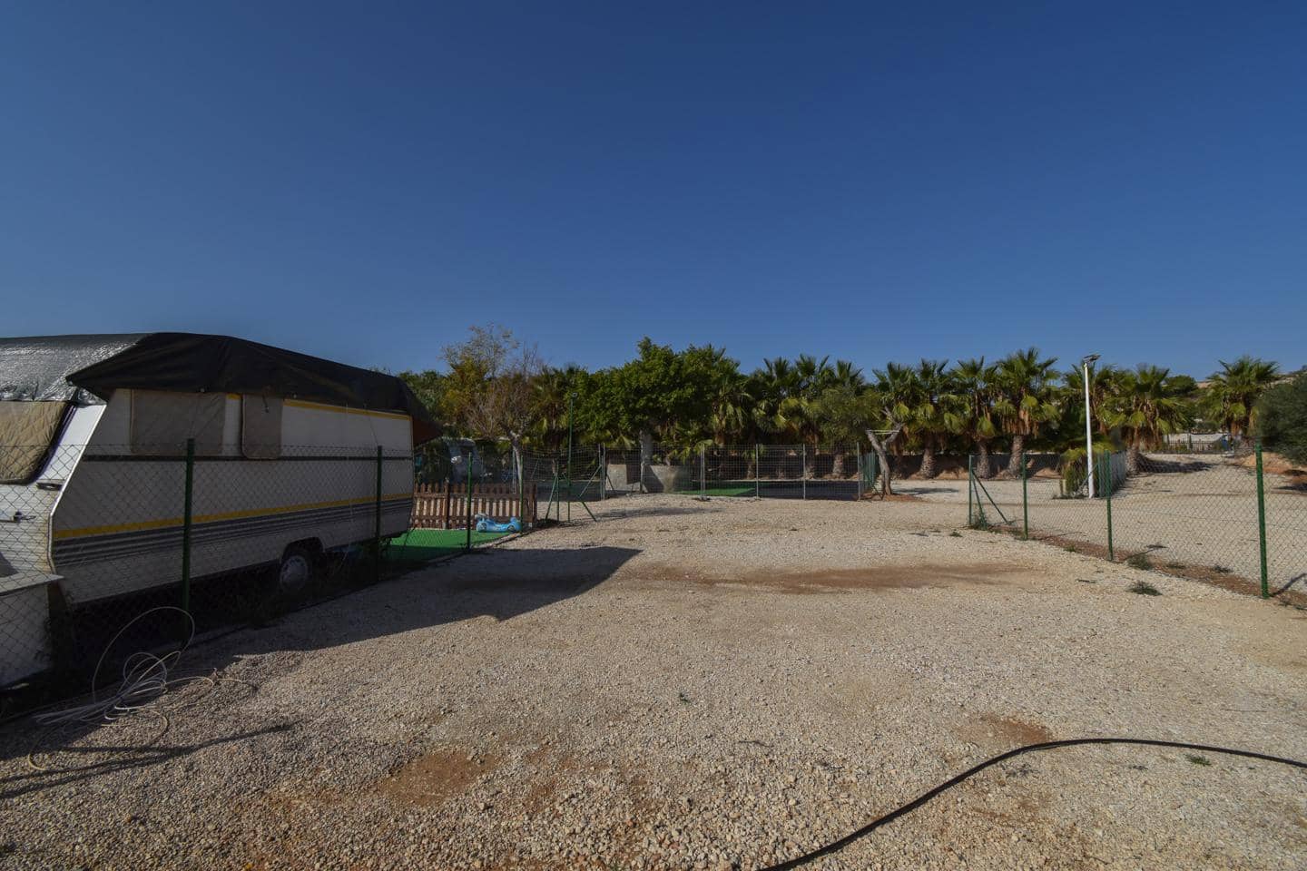 Grunde uden byggetilladelser til salg i Torrellano - € 370.000 (Ref: 8623342)