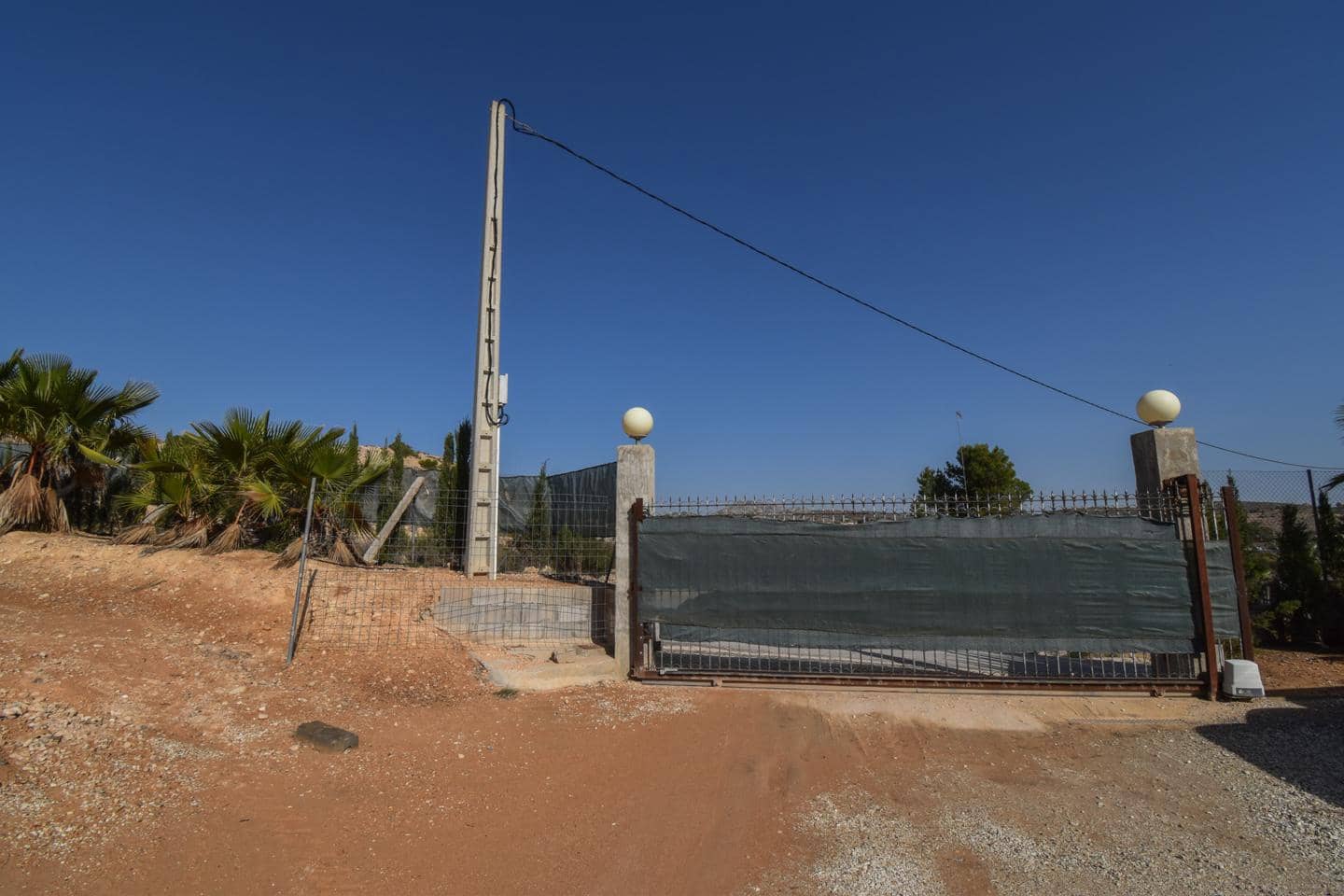 Grunde uden byggetilladelser til salg i Torrellano - € 370.000 (Ref: 8623342)