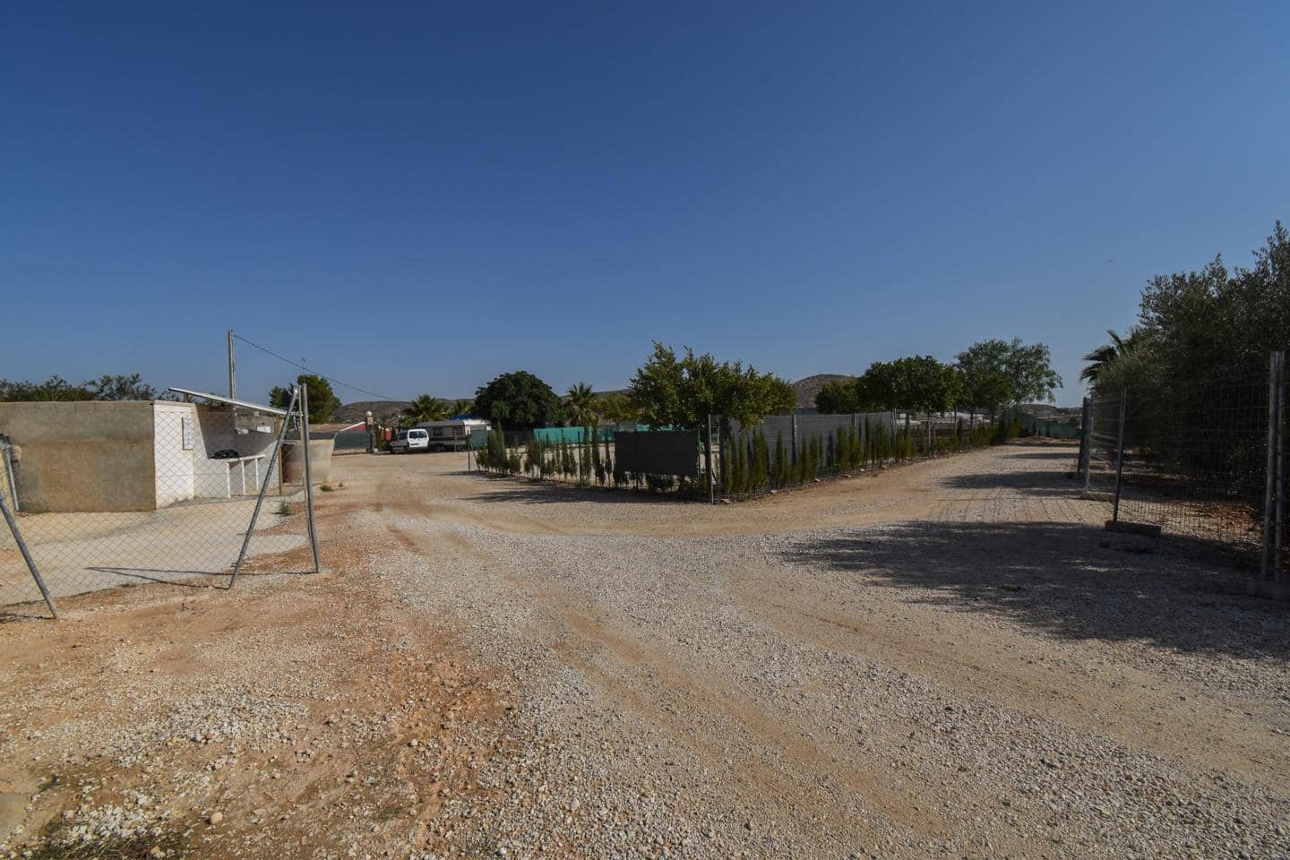 Grunde uden byggetilladelser til salg i Torrellano - € 370.000 (Ref: 8623342)