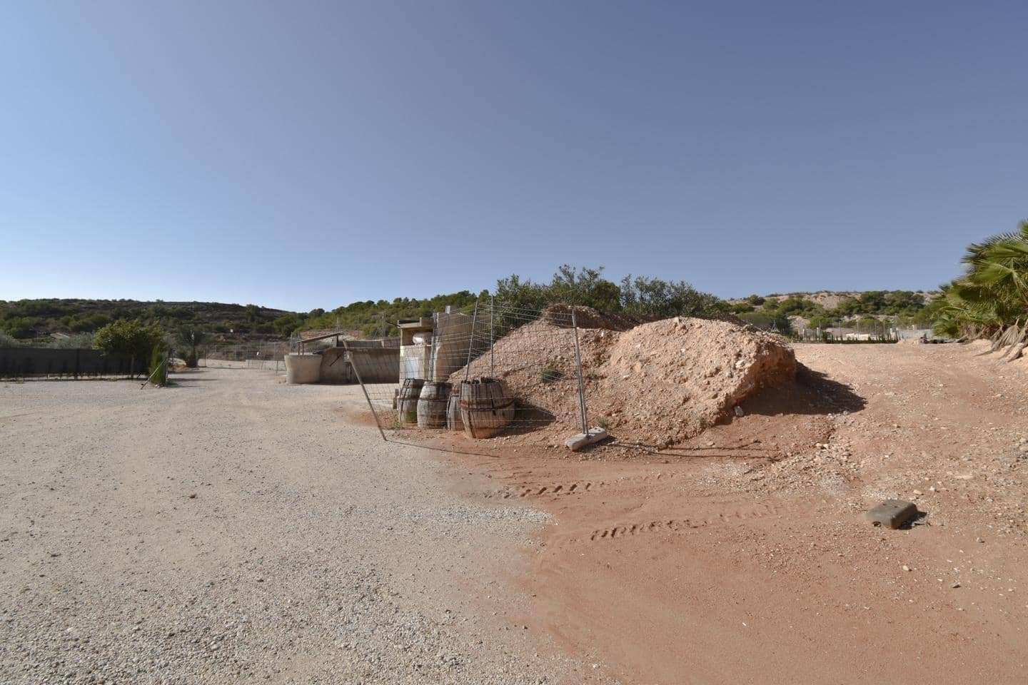 Grunde uden byggetilladelser til salg i Torrellano - € 370.000 (Ref: 8623342)