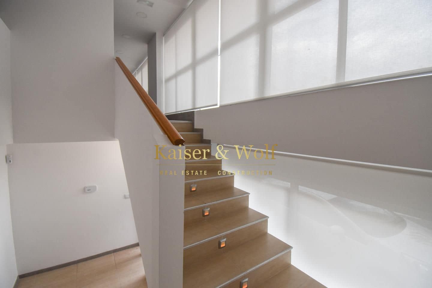 4 bedroom Business for sale in Santa Pola with garage - € 199,000 (Ref: 8678766)