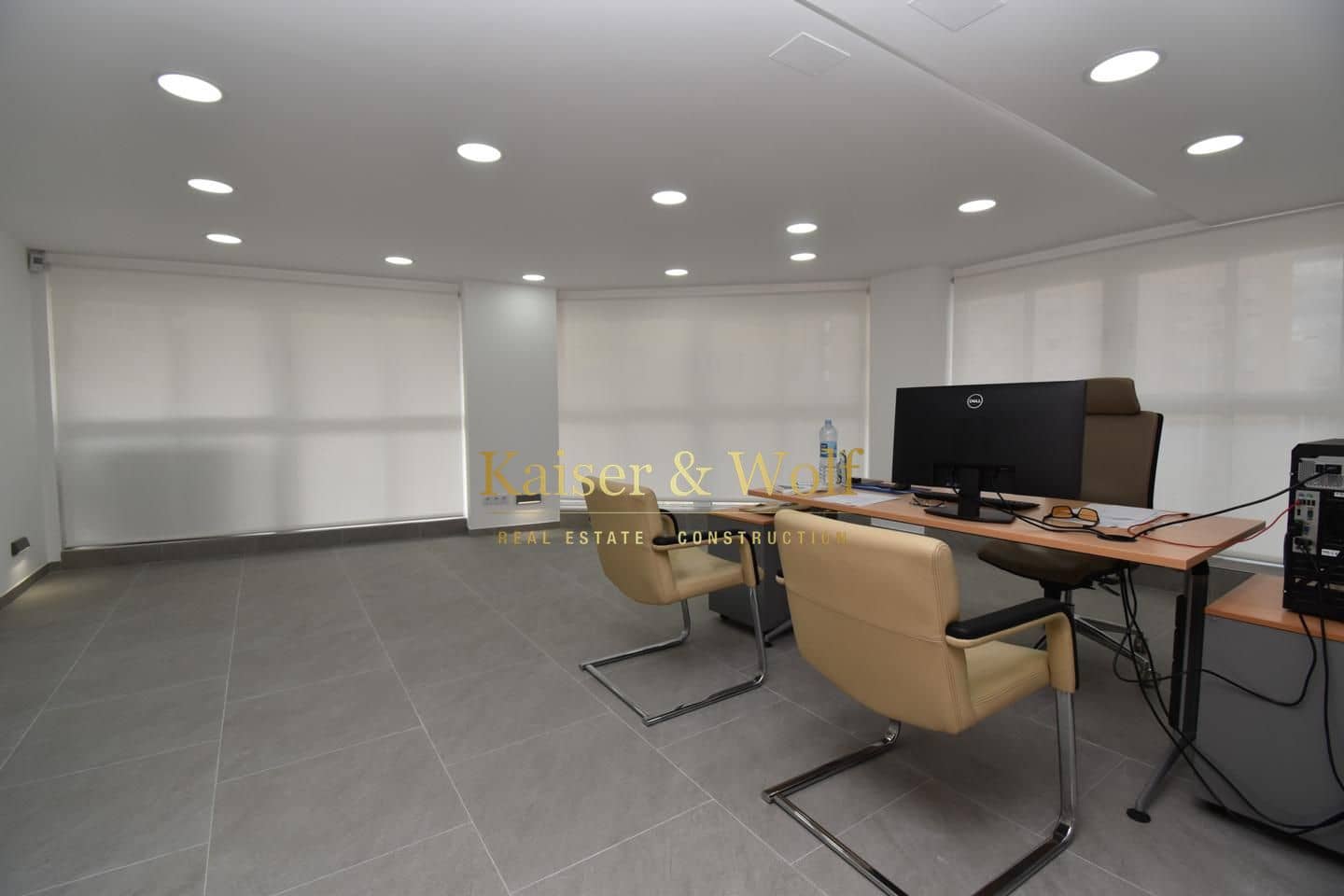 4 bedroom Business for sale in Santa Pola with garage - € 199,000 (Ref: 8678766)