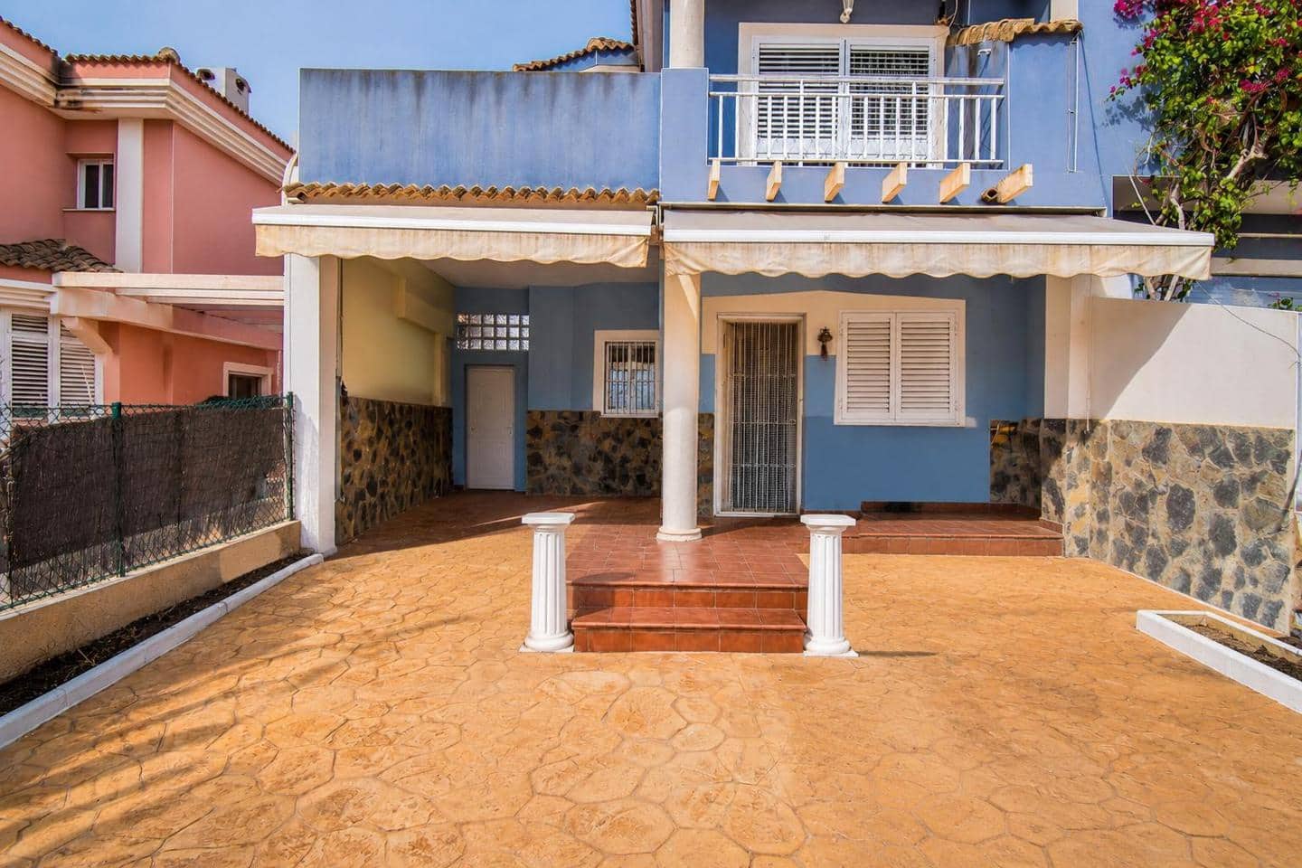 2 bedroom Villa for sale in Gran Alacant with pool - € 285,000 (Ref: 8837735)