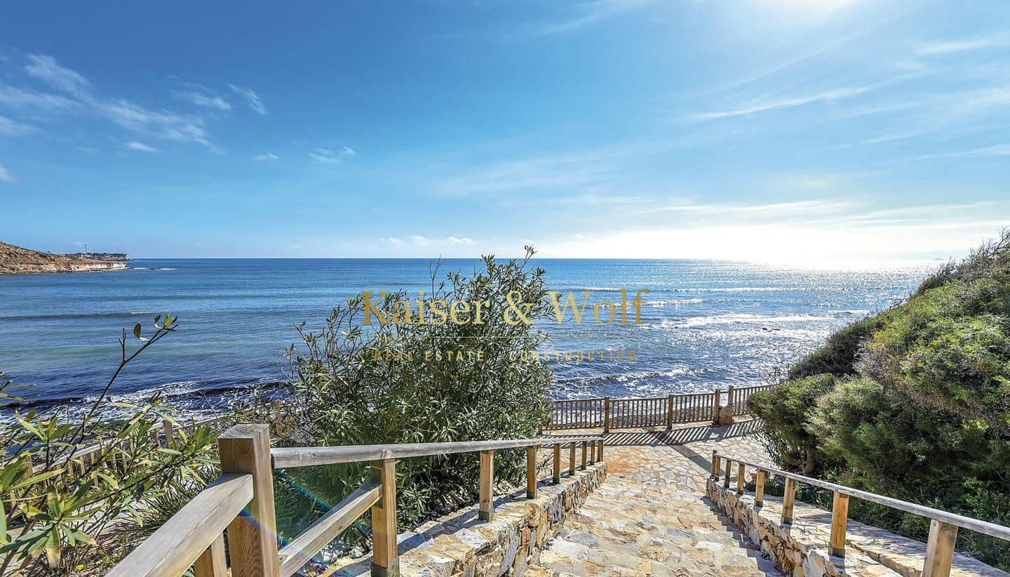 2 chambre Appartement à vendre à Torrevieja avec piscine - 285 000 € (Ref: 8867981)