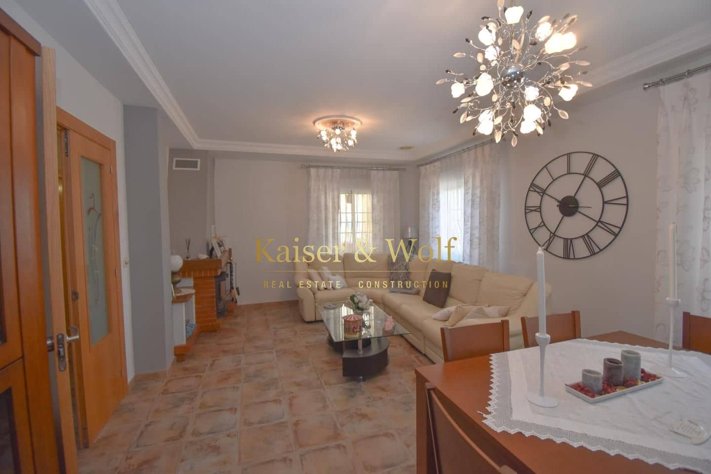 5 soveværelse Villa til salg i La Hoya med swimmingpool garage - € 520.000 (Ref: 9000760)