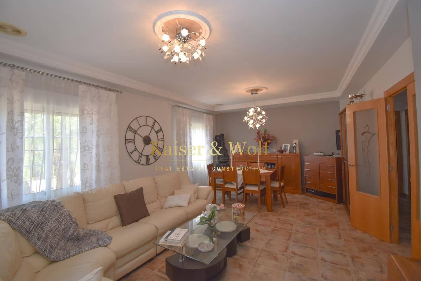 5 soveværelse Villa til salg i La Hoya med swimmingpool garage - € 520.000 (Ref: 9000760)