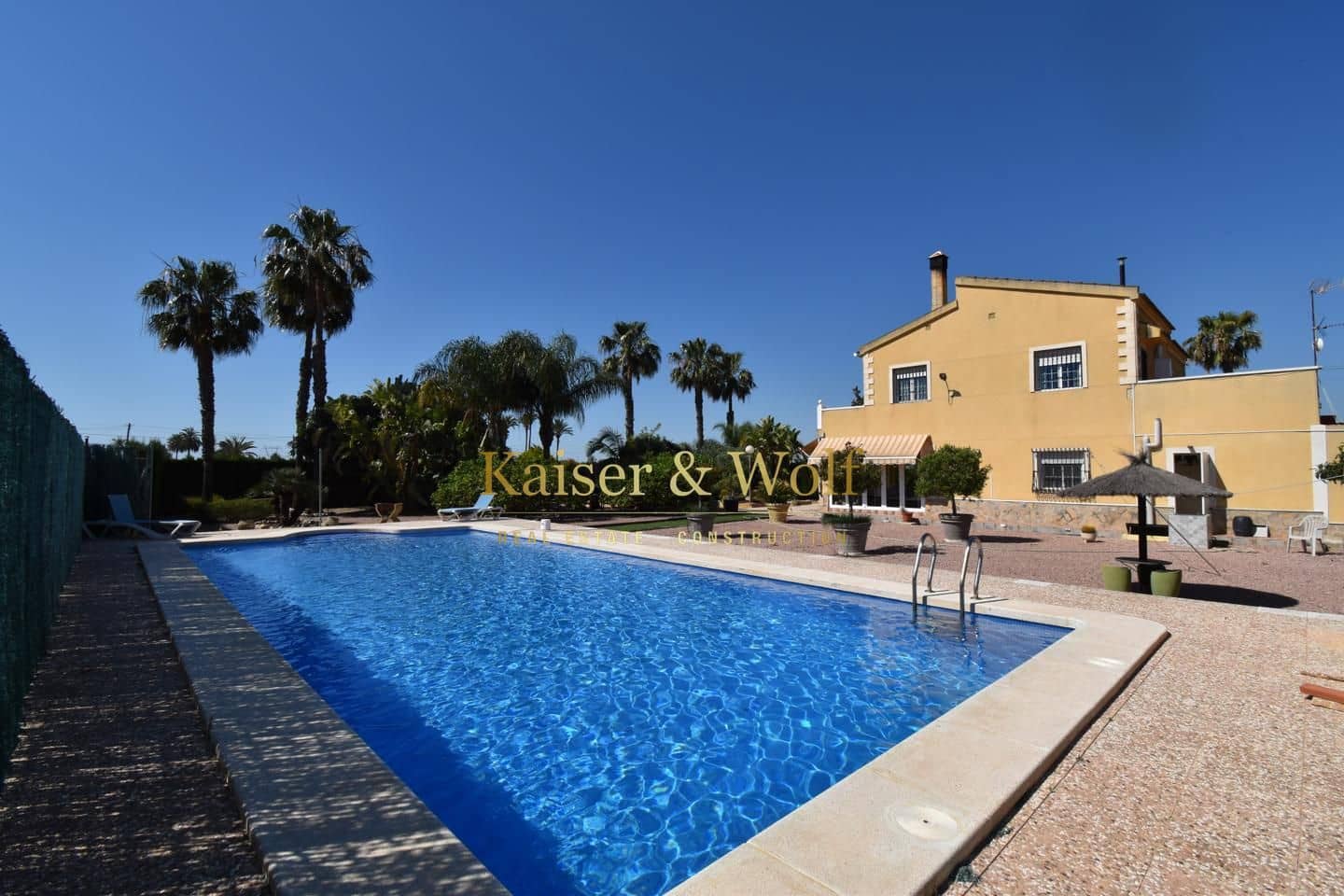 5 soveværelse Villa til salg i La Hoya med swimmingpool garage - € 520.000 (Ref: 9000760)