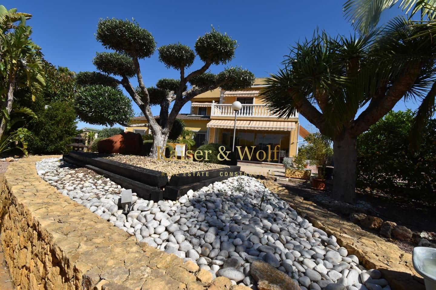 5 soveværelse Villa til salg i La Hoya med swimmingpool garage - € 520.000 (Ref: 9000760)