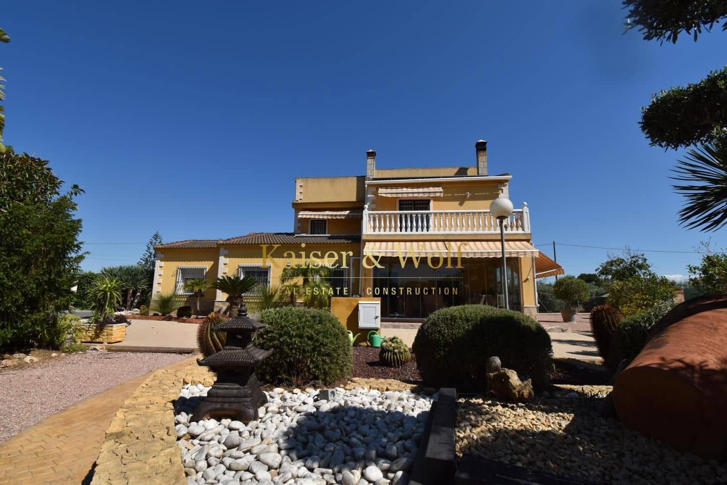 5 soveværelse Villa til salg i La Hoya med swimmingpool garage - € 520.000 (Ref: 9000760)