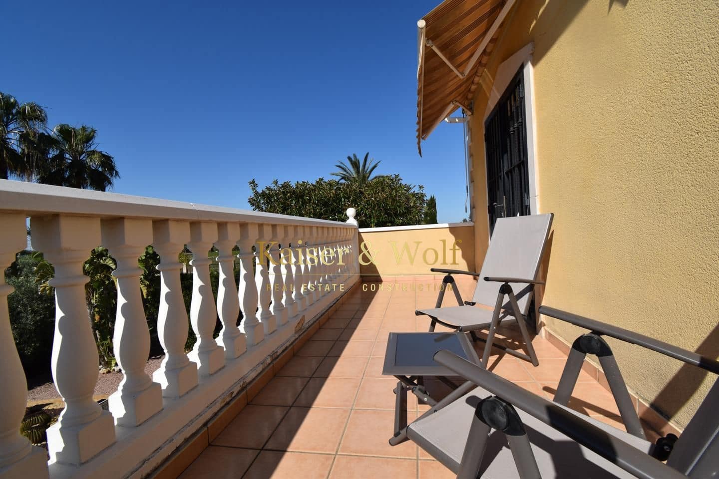 5 soveværelse Villa til salg i La Hoya med swimmingpool garage - € 520.000 (Ref: 9000760)