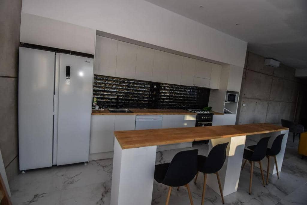 4 soveværelse Villa til leje i Elche / Elx med swimmingpool - € 2.100 (Ref: 9060066)