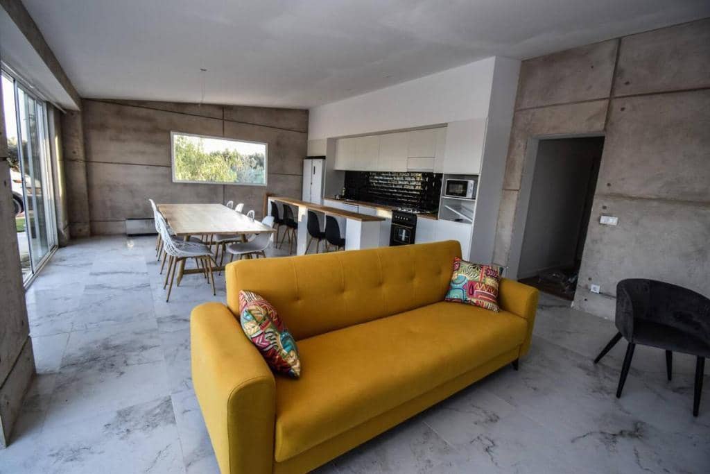 4 soveværelse Villa til leje i Elche / Elx med swimmingpool - € 2.100 (Ref: 9060066)