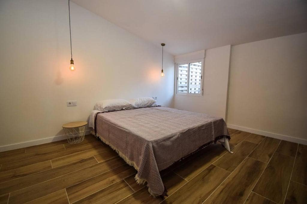 4 soveværelse Villa til leje i Elche / Elx med swimmingpool - € 2.100 (Ref: 9060066)