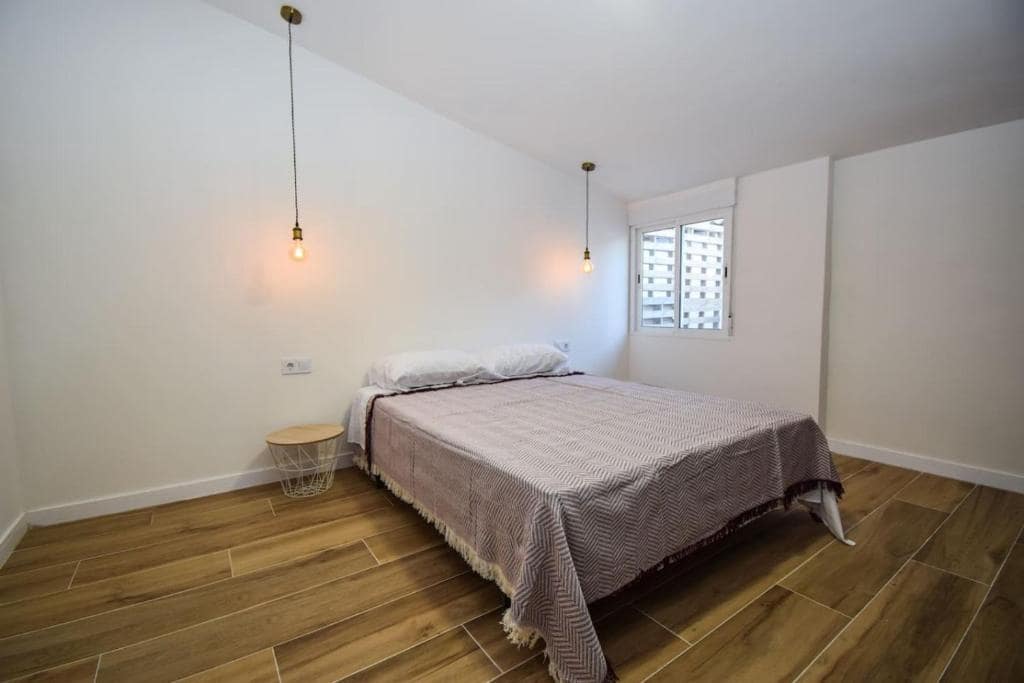 4 soveværelse Villa til leje i Elche / Elx med swimmingpool - € 2.100 (Ref: 9060066)