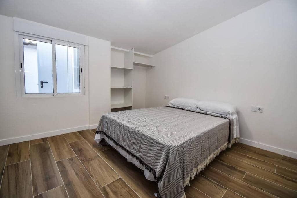 4 soveværelse Villa til leje i Elche / Elx med swimmingpool - € 2.100 (Ref: 9060066)