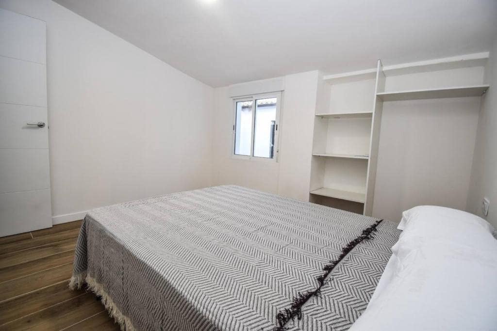 4 soveværelse Villa til leje i Elche / Elx med swimmingpool - € 2.100 (Ref: 9060066)