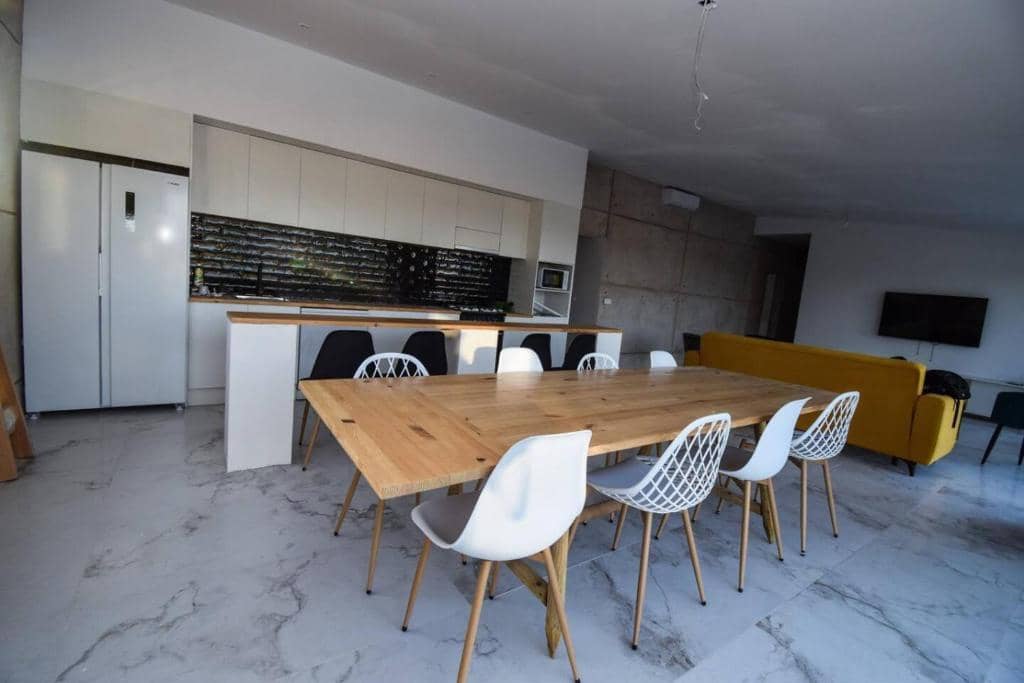 4 soveværelse Villa til leje i Elche / Elx med swimmingpool - € 2.100 (Ref: 9060066)