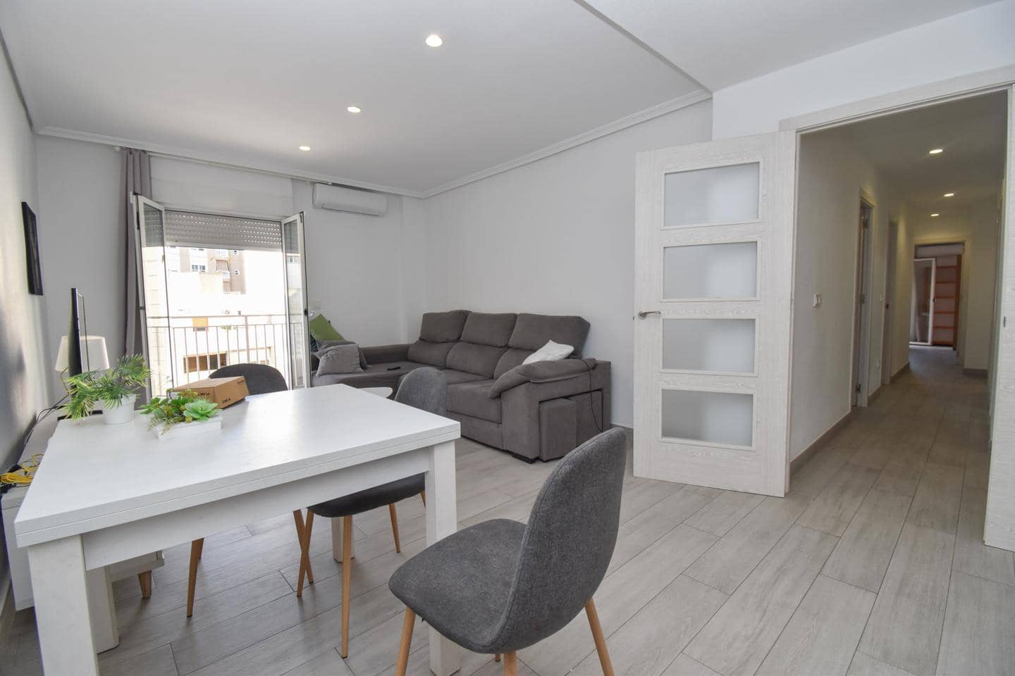 4 sypialnia Mieszkanie na sprzedaż w El Altet - 210 000 € (Ref: 9088236)