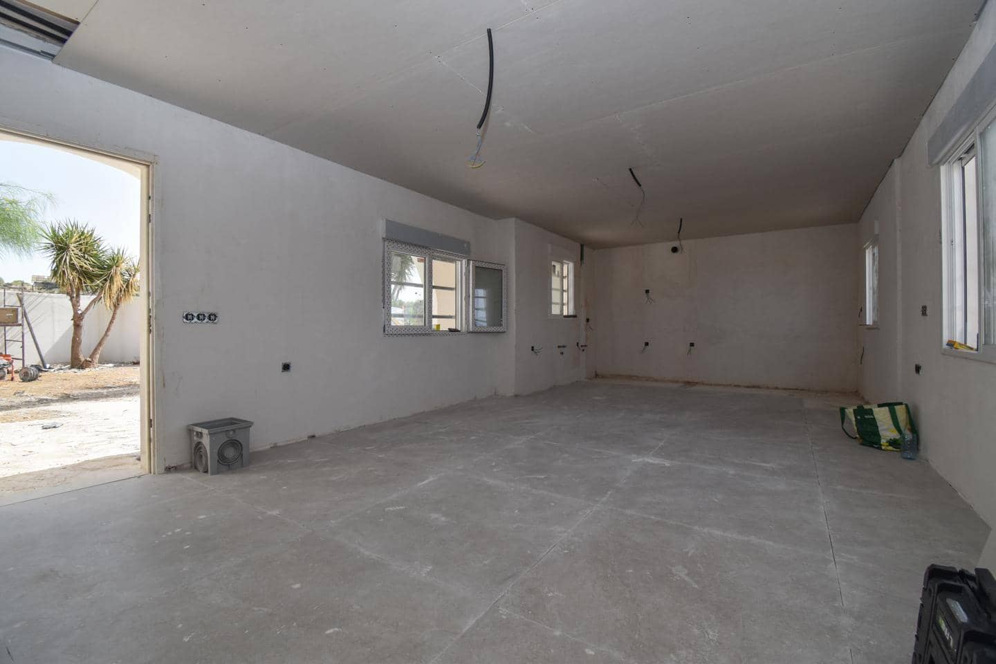 4 soveværelse Finca/Landehus til salg i Elche / Elx med swimmingpool garage - € 279.000 (Ref: 9164832)