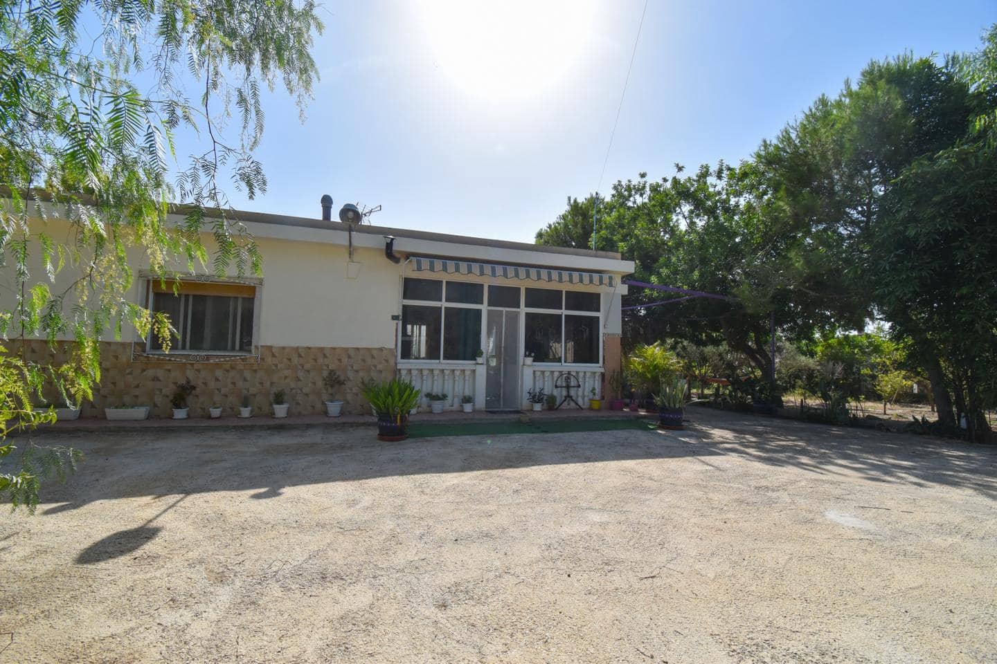 2 soveværelse Finca/Landehus til salg i Daimes med swimmingpool garage - € 189.900 (Ref: 9164833)