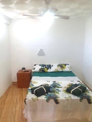 Piso de 4 habitaciones en Calas Santiago Bernabéu, Santa Pola en alquiler - 900 € (Ref: 9184538)