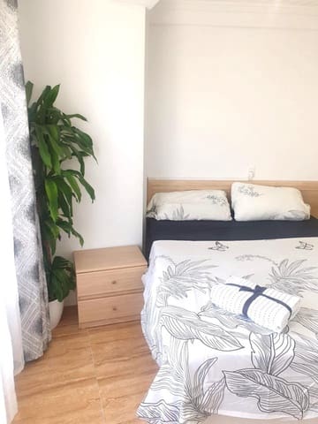 Piso de 4 habitaciones en Calas Santiago Bernabéu, Santa Pola en alquiler - 900 € (Ref: 9184538)