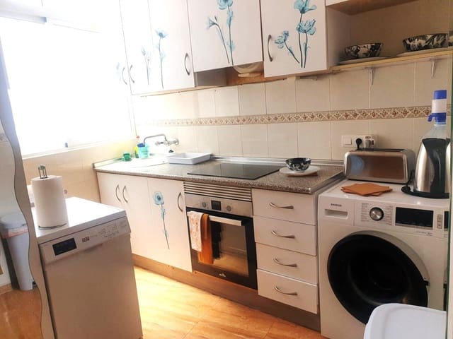 Piso de 4 habitaciones en Calas Santiago Bernabéu, Santa Pola en alquiler - 900 € (Ref: 9184538)