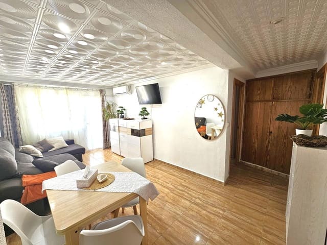 Piso de 4 habitaciones en Calas Santiago Bernabéu, Santa Pola en alquiler - 900 € (Ref: 9184538)