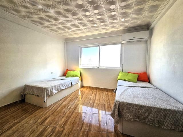 Piso de 4 habitaciones en Calas Santiago Bernabéu, Santa Pola en alquiler - 900 € (Ref: 9184538)