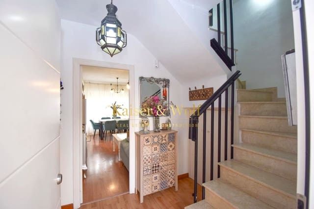 3 makuuhuone Bungalow myytävänä paikassa Norte, Santa Pola mukana uima-altaan 
autotalli - 254 000 € (Ref: 9198273)