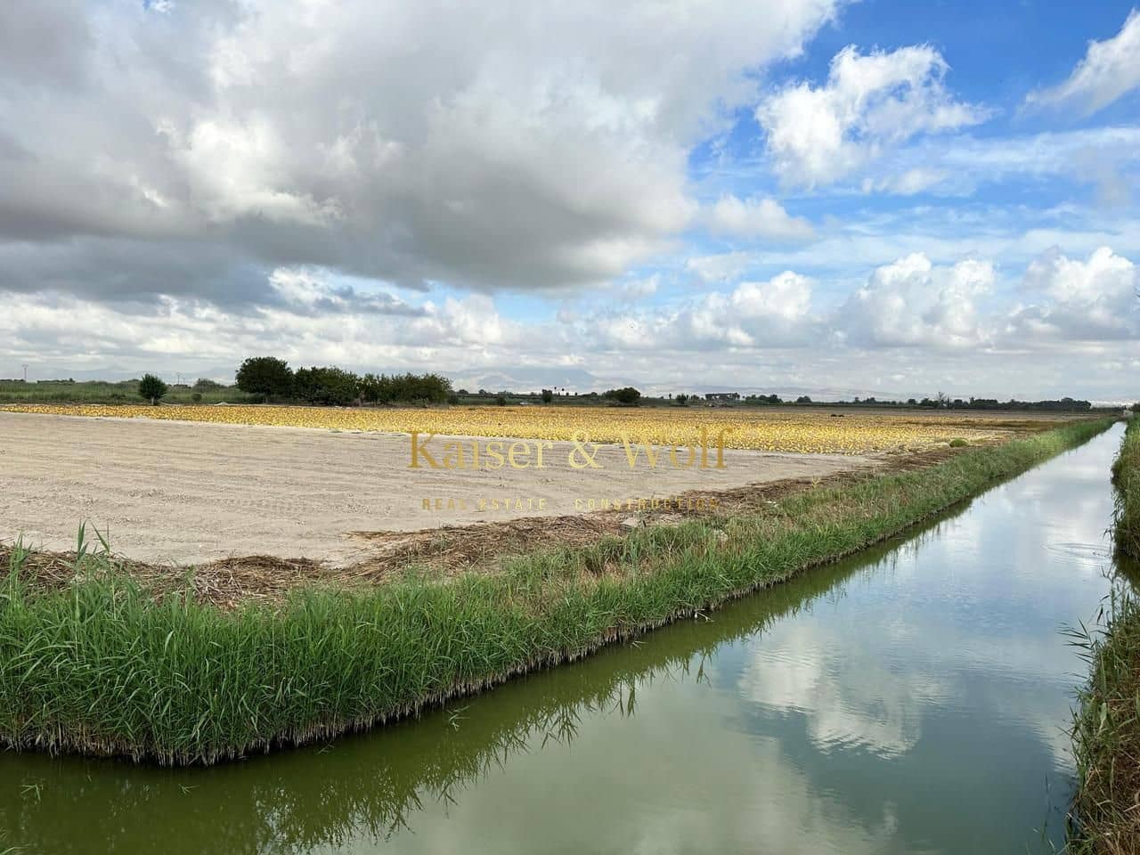 2 soveværelse Finca/Landehus til salg i Elche / Elx - € 160.000 (Ref: 9207701)