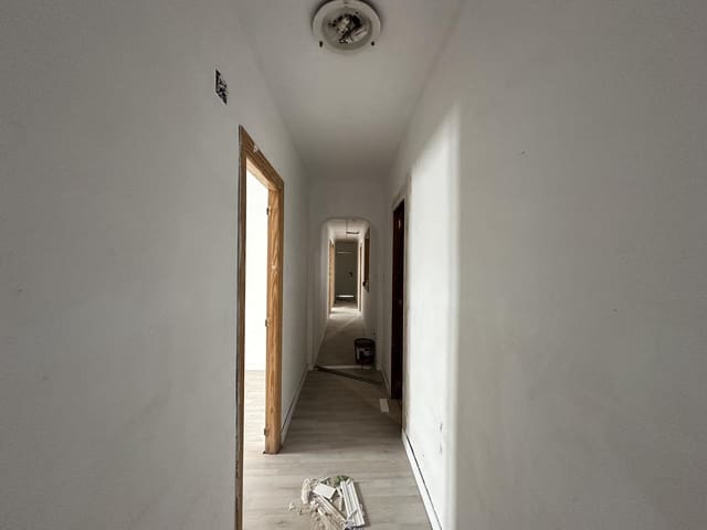 6 slaapkamer Finca/Landhuis te koop in Torrellano, Elche / Elx met zwembad - € 220.000 (Ref: 9227902)