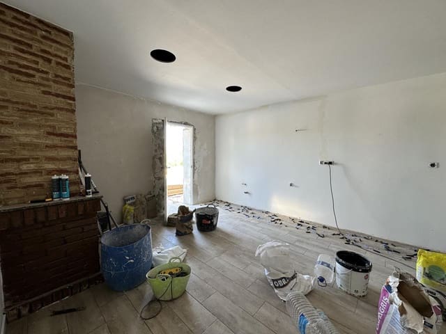 6 slaapkamer Finca/Landhuis te koop in Torrellano, Elche / Elx met zwembad - € 220.000 (Ref: 9227902)