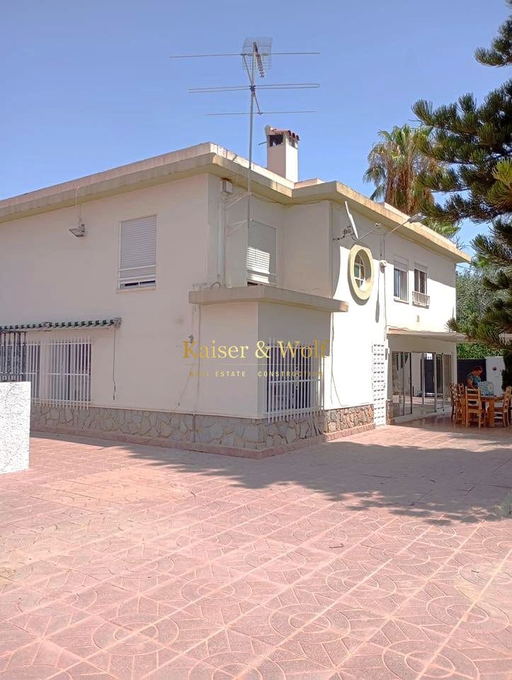 6 soveværelse Villa til salg i Elche / Elx med swimmingpool - € 460.000 (Ref: 9231828)