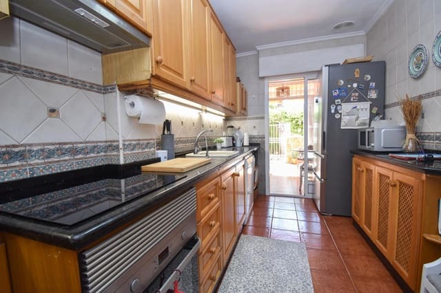 Chalet de 3 habitaciones en Norte, Santa Pola en venta con piscina garaje - 295.000 € (Ref: 9237858)