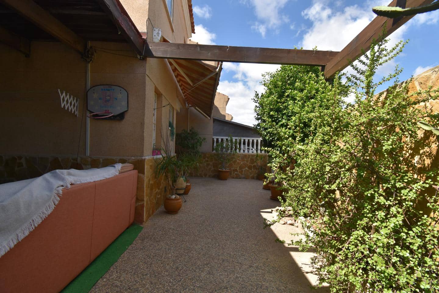 3 chambre Villa/Maison à vendre à Santa Pola avec piscine garage - 295 000 € (Ref: 9237858)