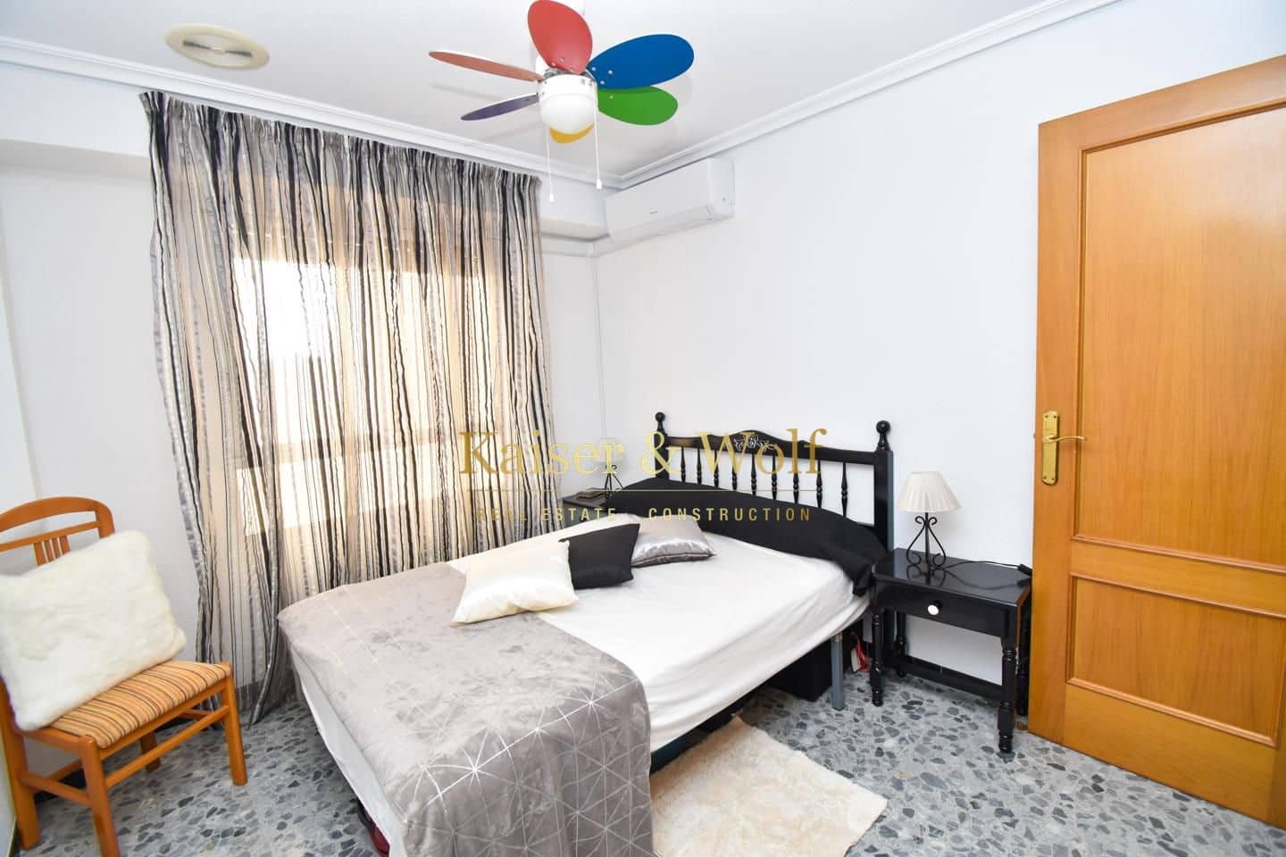 4 bedroom Flat for sale in Santa Pola with garage - € 318,000 (Ref: 9245423)