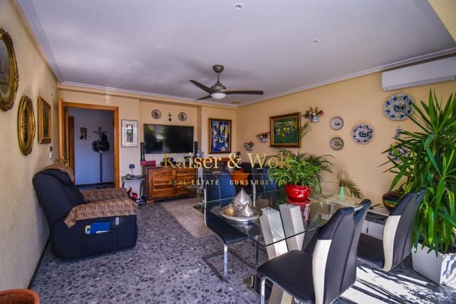 4 bedroom Flat for sale in Centro, Santa Pola with garage - € 318,000 (Ref: 9245423)