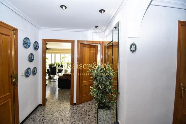 4 bedroom Flat for sale in Centro, Santa Pola with garage - € 318,000 (Ref: 9245423)