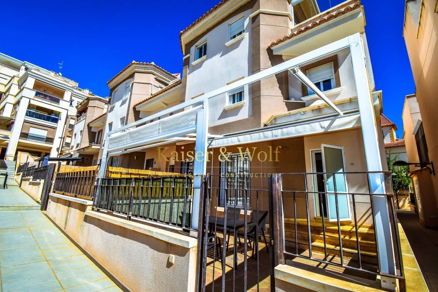 3 soverom Bungalow til salgs i Santa Pola med svømmebasseng garasje - € 410 000 (Ref: 9271765)