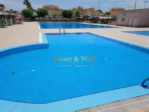 4 slaapkamer Bungalow te koop in Gran Alacant met zwembad - € 239.000 (Ref: 9302818)