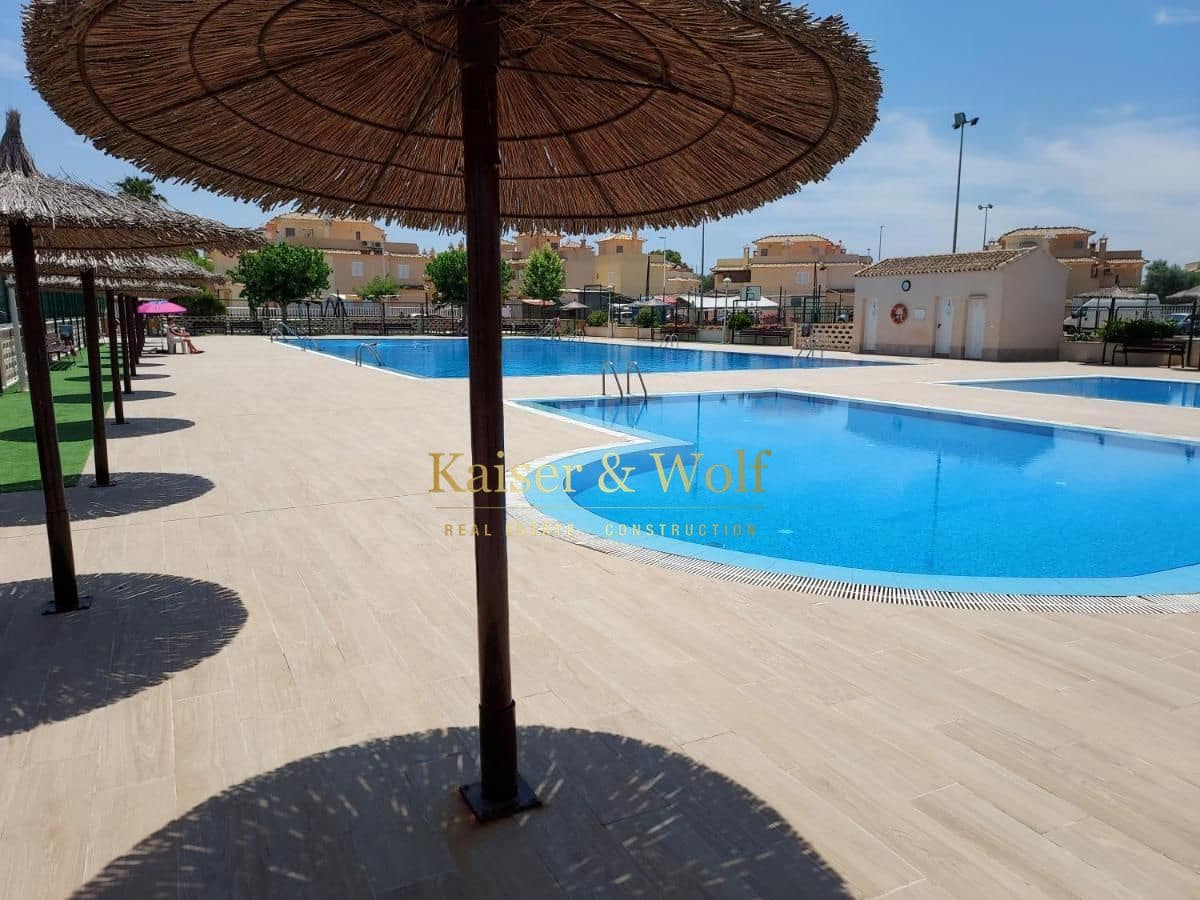 4 slaapkamer Bungalow te koop in Gran Alacant met zwembad - € 239.000 (Ref: 9302818)