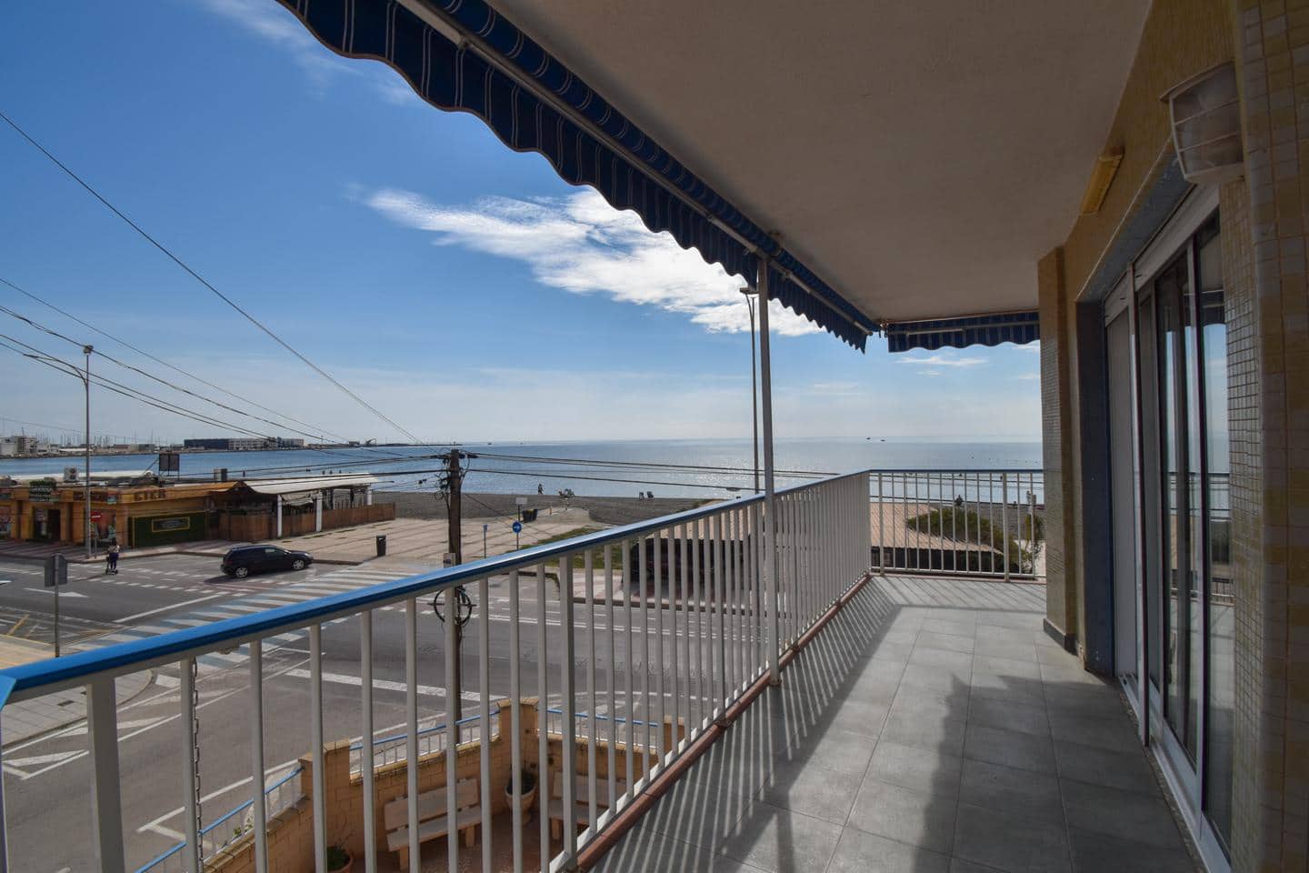 2 bedroom Flat for sale in Santa Pola with garage - € 370,000 (Ref: 9332750)