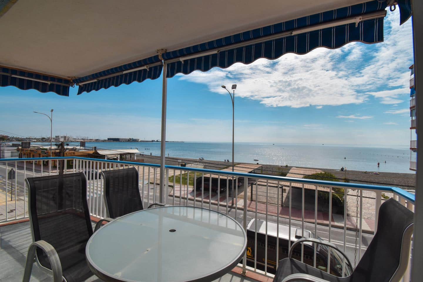 2 bedroom Flat for sale in Santa Pola with garage - € 370,000 (Ref: 9332750)