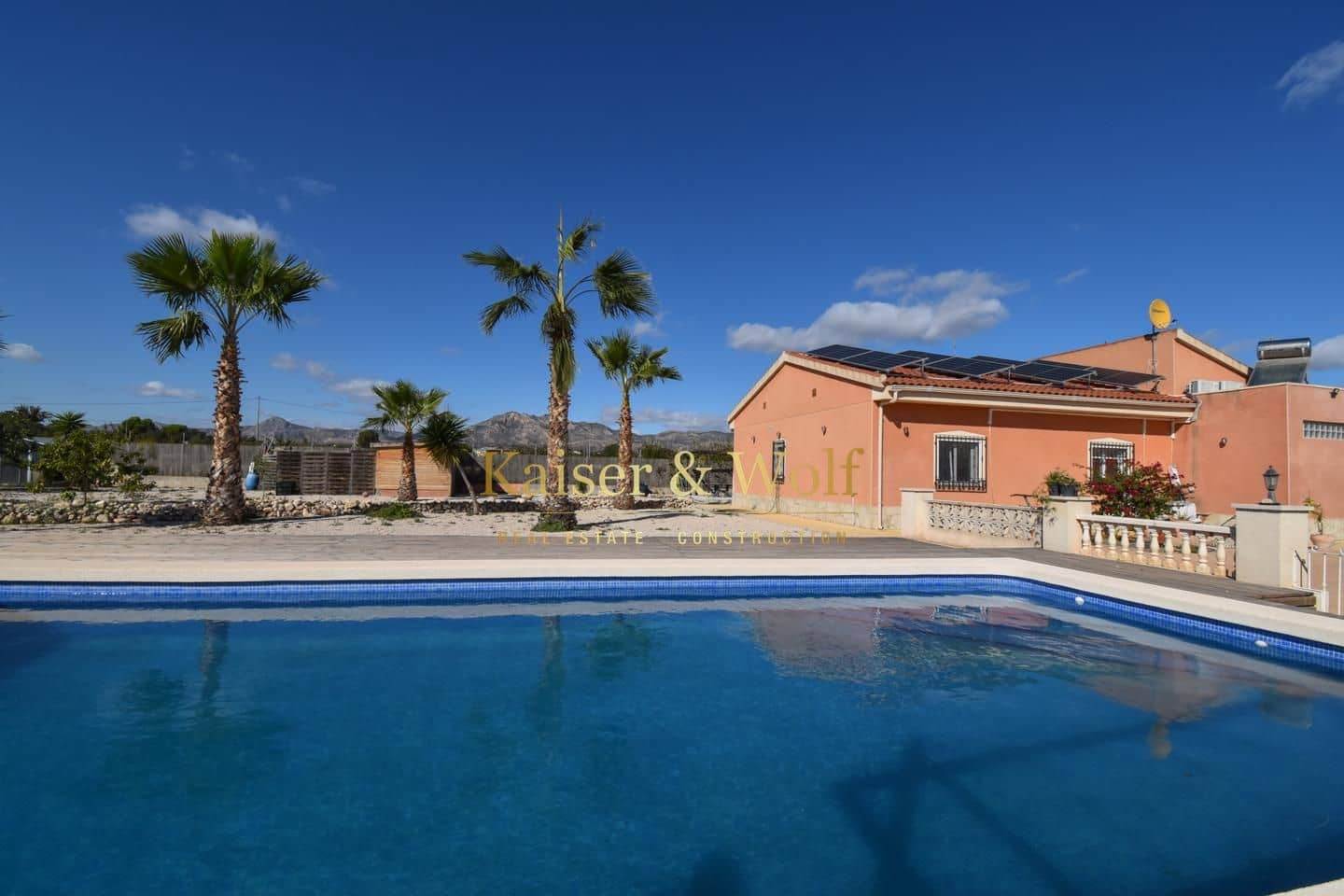 4 bedroom Finca/Country House for sale in Albatera with pool - € 330,000 (Ref: 9372312)