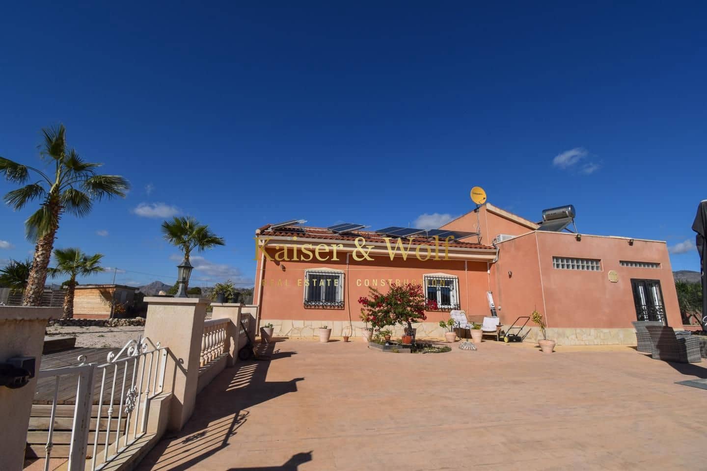 4 bedroom Finca/Country House for sale in Albatera with pool - € 330,000 (Ref: 9372312)