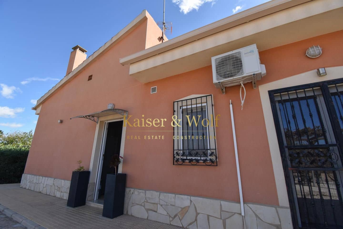 4 bedroom Finca/Country House for sale in Albatera with pool - € 330,000 (Ref: 9372312)