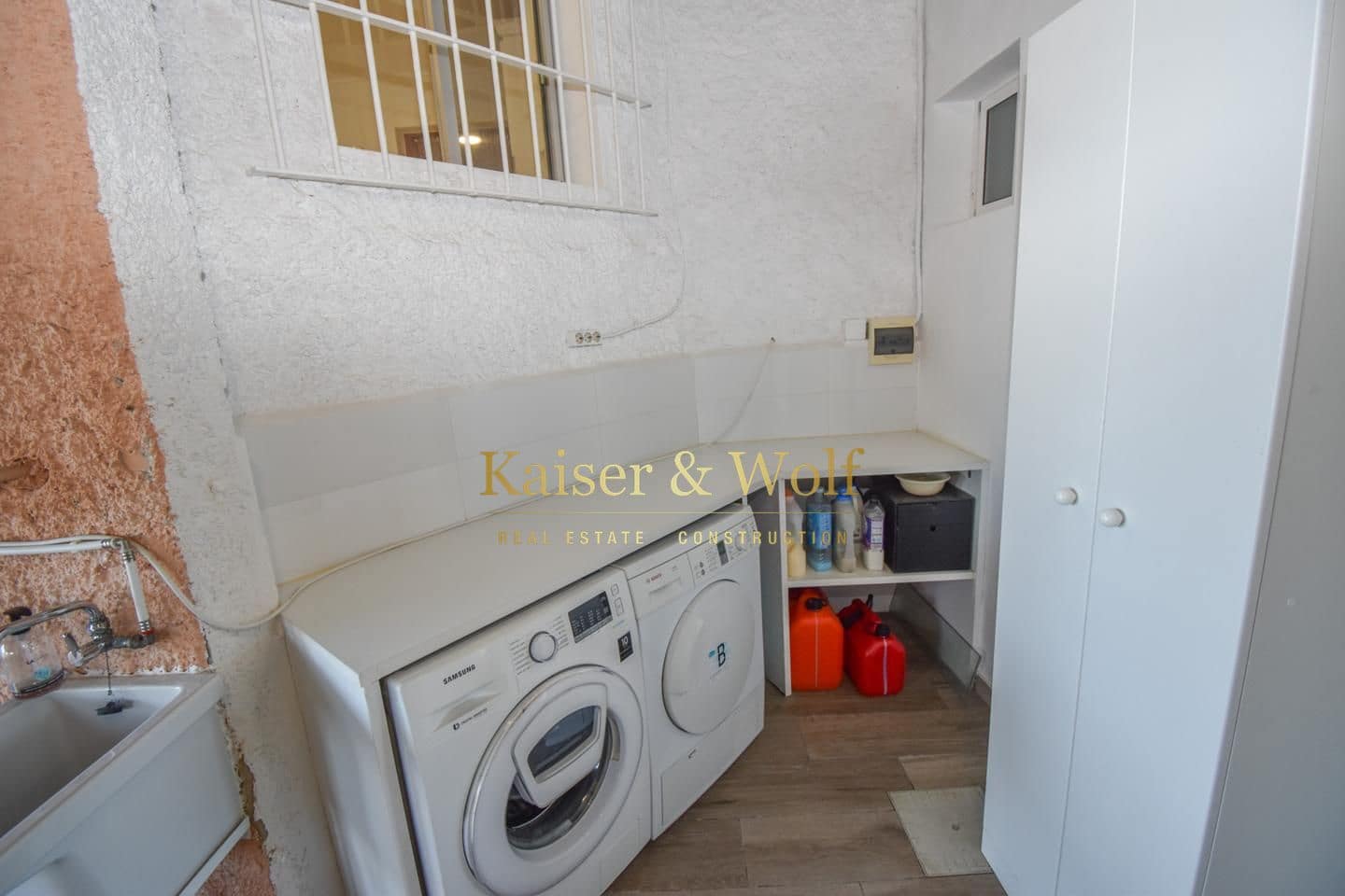 4 bedroom Finca/Country House for sale in Las Bayas with pool - € 310,000 (Ref: 9401043)