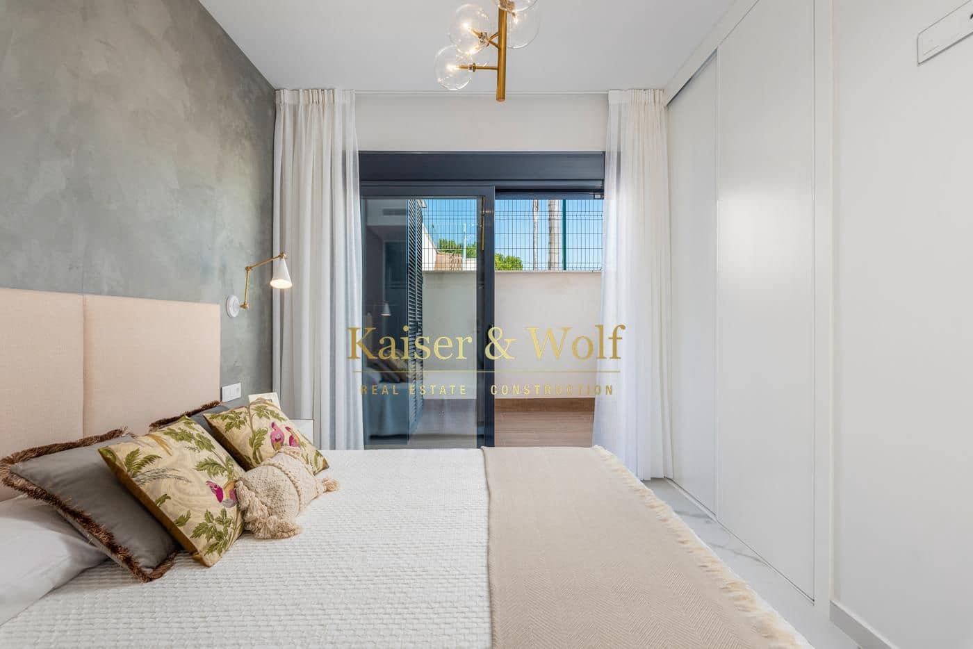 Bungalow de 2 habitaciones en San Miguel de Salinas en venta con piscina - 415.000 € (Ref: 9417435)